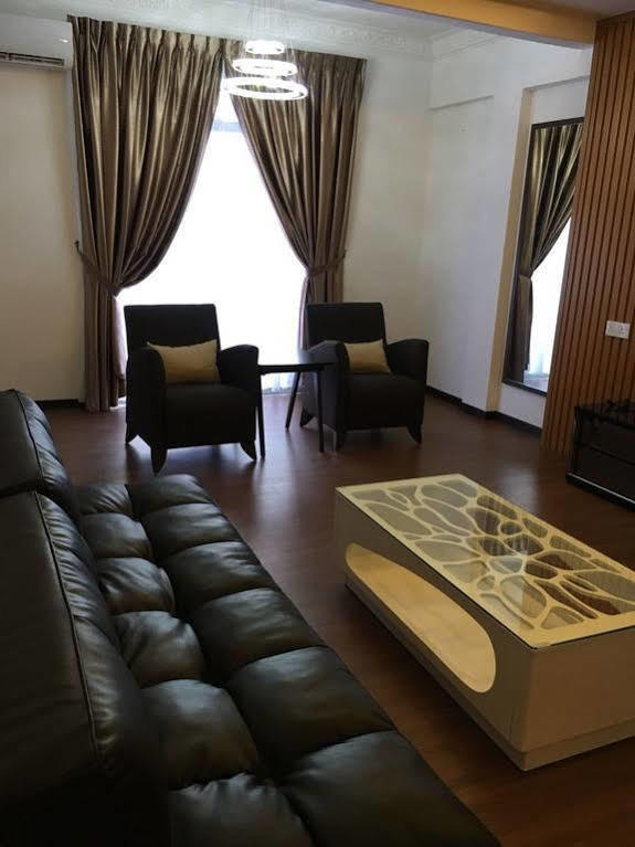 جناح خدمي ميدسيتي ملقا المظهر الخارجي الصورة